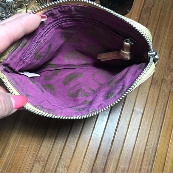 Vintage Rare Juicy Couture Gold Leather Wristlet - Picture 3 of 4